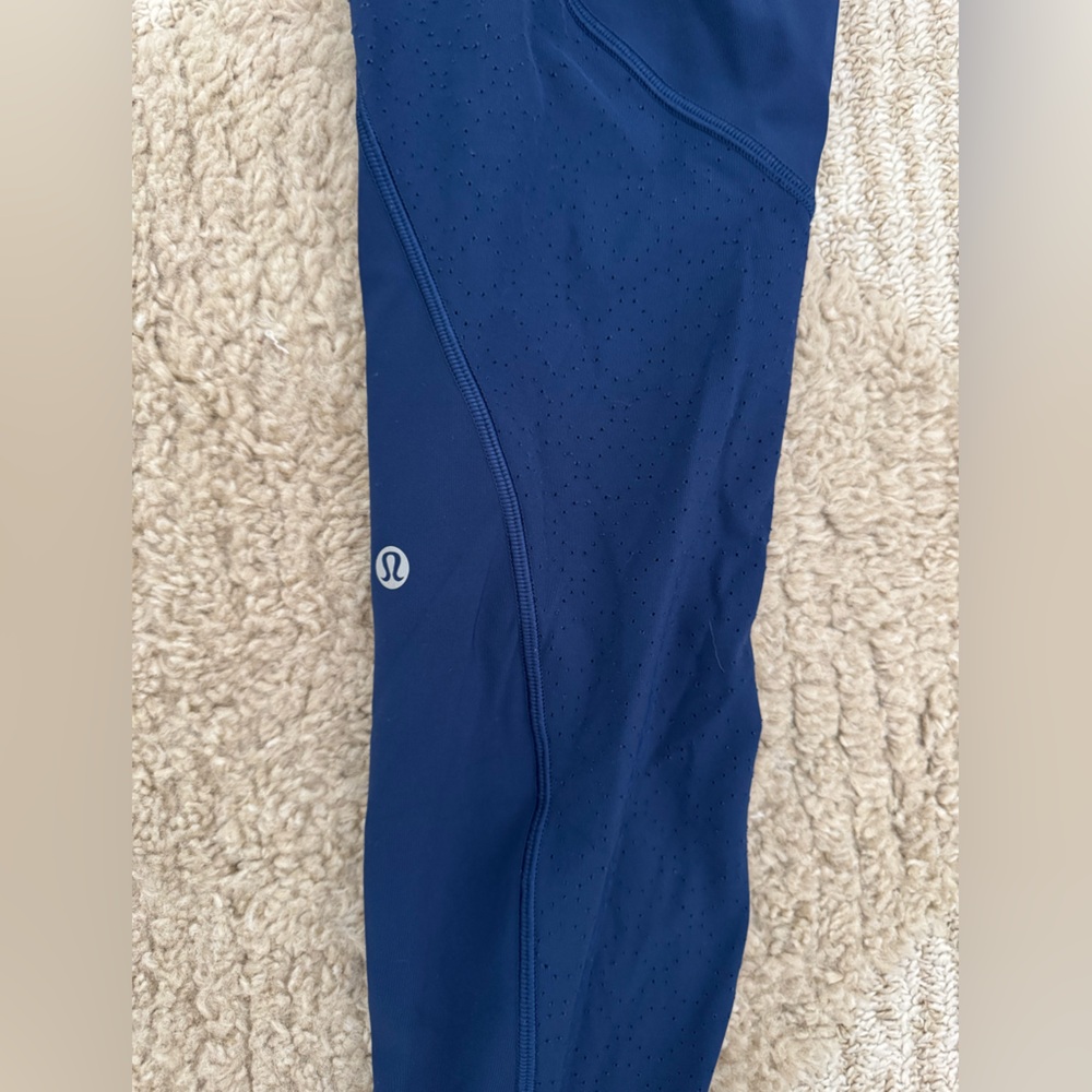 Lululemon Breezy Dot High-rise Legging’s Size 6 - Picture 3 of 4